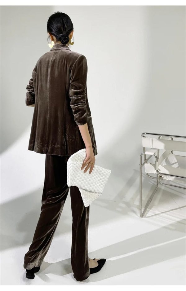 61rYiVKkzPL.jpg Plus Size Women's Velvet Suit - Business Casual Attire with Elegant Silhouette